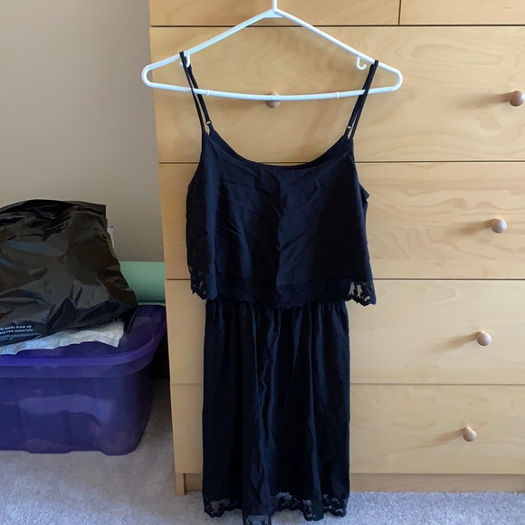 Two-tiered lace black dress - Picture 1 of 2